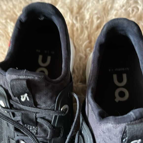 ON Running Womens Cloudultra Mesh Black White Trainers Size 8 - Picture 3 of 7